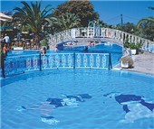 Theodoros & Fiona Aparthotel