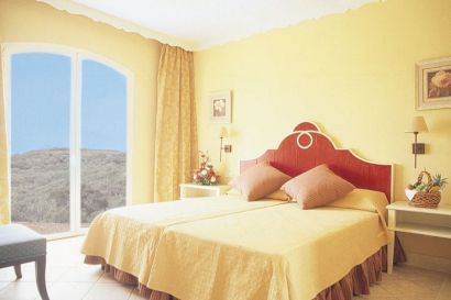 Grupotel Macarella Aparthotel