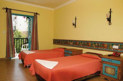 Jasmin Beach Studios And Apartments