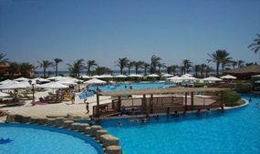 Amwaj Oyoun and Resort