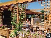 Book bargain holidays to tingaki - Sunshine Apartments